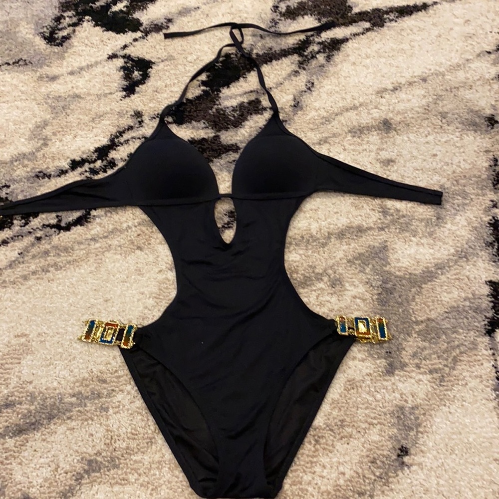 Medium sexy black monokini.